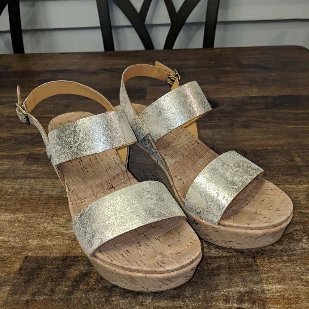 Kork ease Gold Wedge Heels
